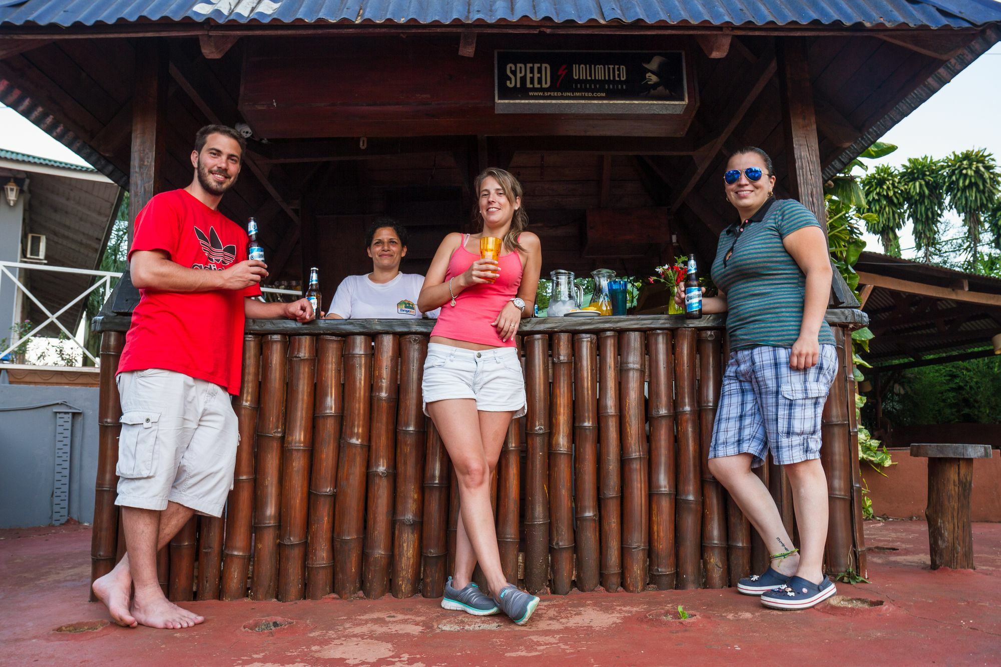 Tangoinn Club Iguazu Party Luxury Hostel Puerto Iguazú Eksteriør billede