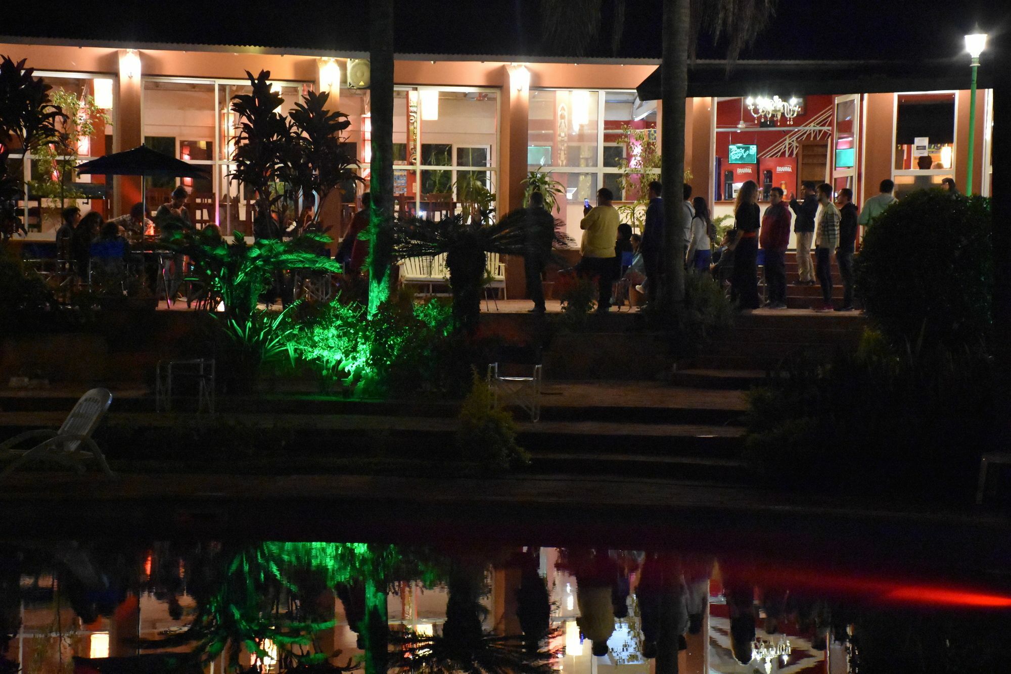 Tangoinn Club Iguazu Party Luxury Hostel Puerto Iguazú Eksteriør billede